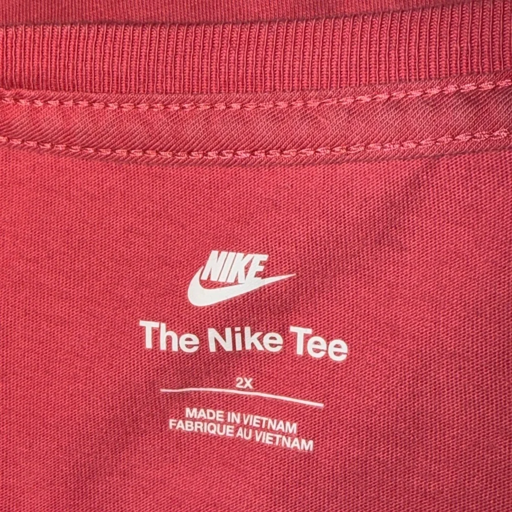 Nike The Nike Tee in Coral Pink with White Logo - Picture 5 of 7